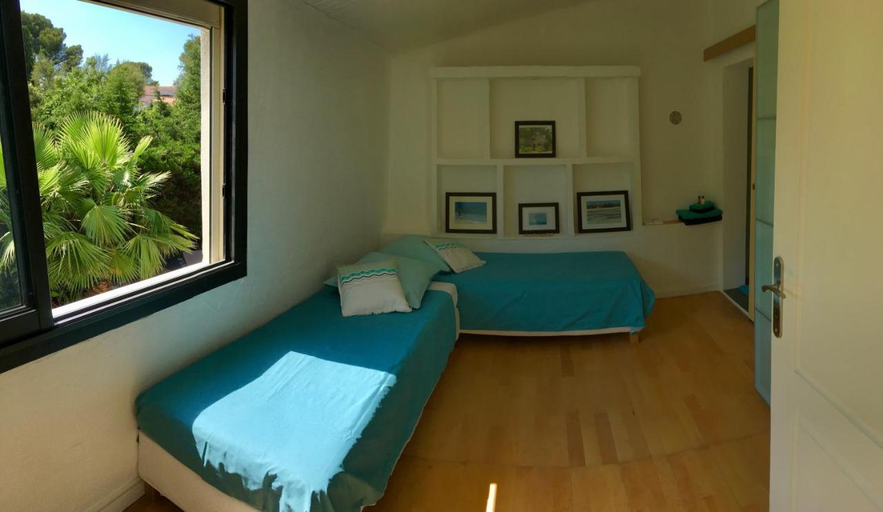 Bed,Kitchen And Swimming Pool Villa Esterel Saint-Raphaël Buitenkant foto