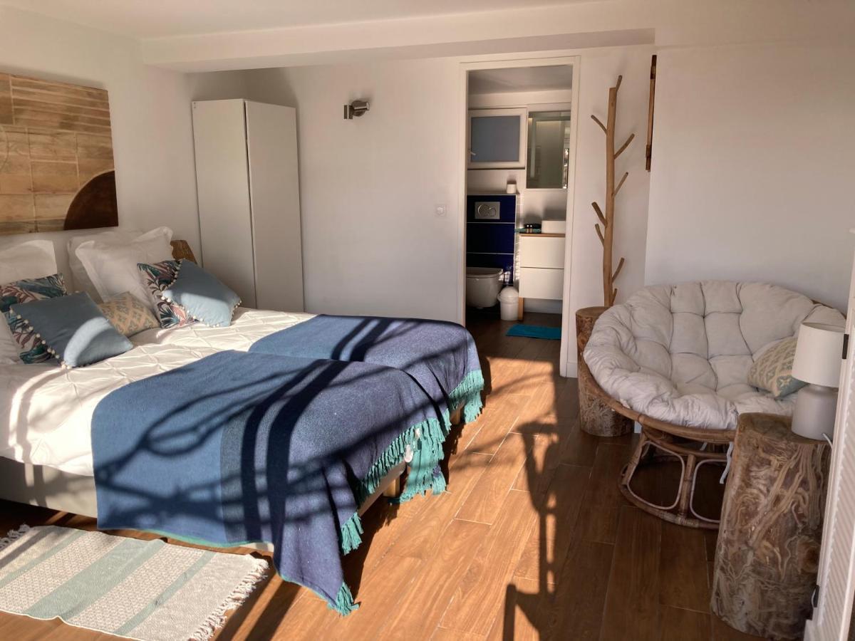 Bed,Kitchen And Swimming Pool Villa Esterel Saint-Raphaël Buitenkant foto